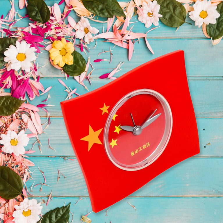 Elegant Desk Clock Watch With Alarm System Stylish And Functional Timepiece For Your Workspace (1 Pc)