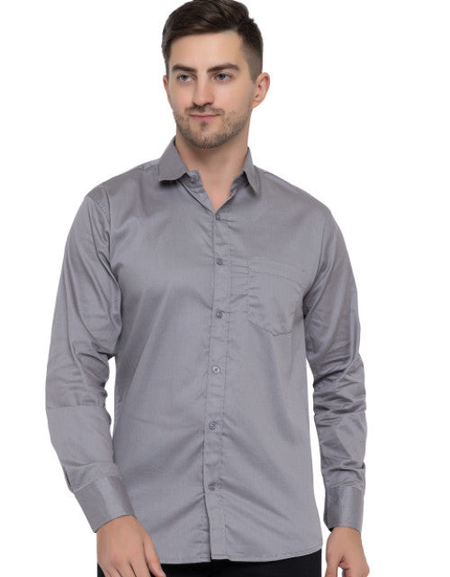 Men Regular Fit Solid Spread Collar Casual Shirt