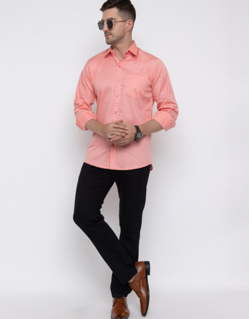 Men Regular Fit Solid Spread Collar Casual Shirt