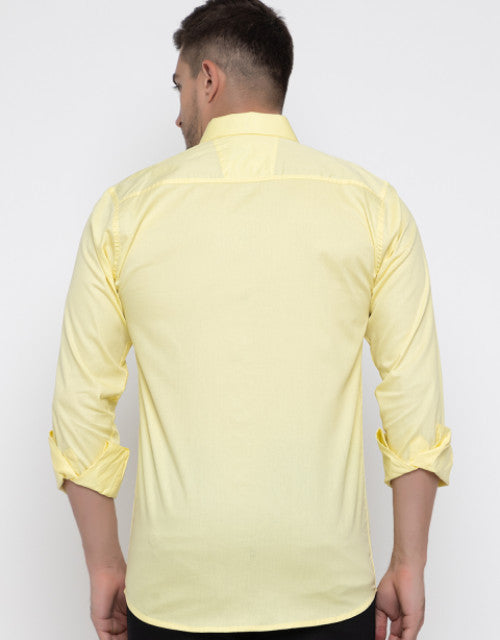 Men Regular Fit Solid Spread Collar Casual Shirt