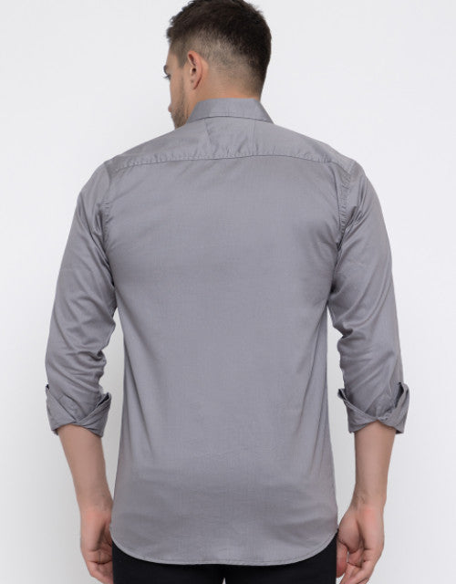 Men Regular Fit Solid Spread Collar Casual Shirt
