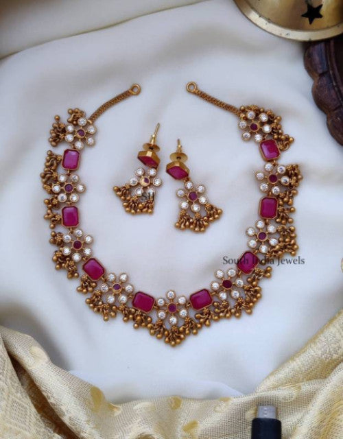 Traditional Wedding Wear Choker Necklace/Jewellery Set For Women